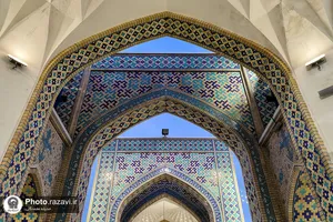 نقش نام امیرالمومنین در حرم مطهر رضوی
