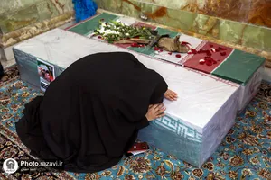 حضور تولیت استان قدس رضوی در تشییع پیکر شهیدان دوست محمدی و جاوید مهر