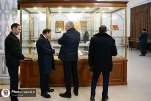 تشرف شرکت کنندگان بیست و هشتمین اجلاسیه سازمان اکو به حرم مطهر رضوی