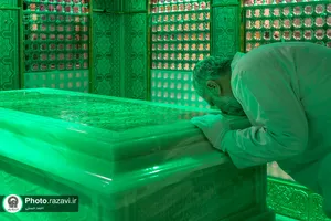 غبارروبی ضریح منور رضوی