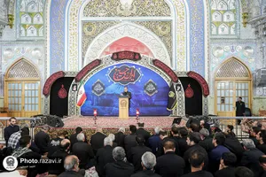 حال و هوای حرم مطهر رضوی در شب تاسوعای حسینی