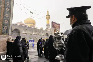 بارش برف در حرم مطهر رضوی