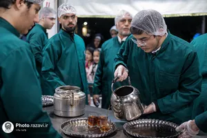 حضور رتبه&zwnj;های برتر کنکور سراسری و نخبگان علمی کشور در چایخانه حضرت رضا علیه&zwnj;السلام
