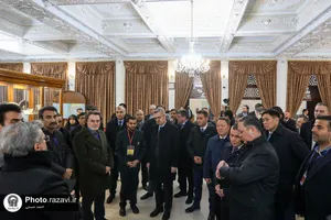 تشرف شرکت کنندگان بیست و هشتمین اجلاسیه سازمان اکو به حرم مطهر رضوی