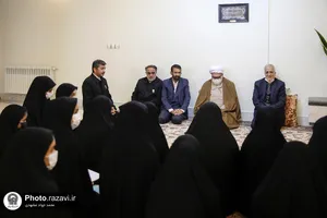 دیدار تولیت آستان قدس رضوی با دختران مرکز شکوه مهر