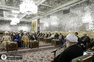 دیدار جمعی از اساتید حوزه&zwnj; علمیه اصفهان با تولیت آستان قدس رضوی