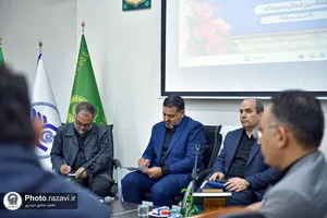 نشست &laquo;بررسی نقش مجلس و اساتید در بازسازی سرمایه اجتماعی ایران و جبهه مقاومت&raquo;