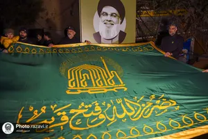 حضور خدام و پرچم گنبد حرم مطهر رضوی در محل شهادت سیدحسن نصرالله