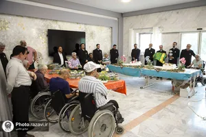 حضور خدام حرم مطهر رضوی در آسایشگاه جانبازان