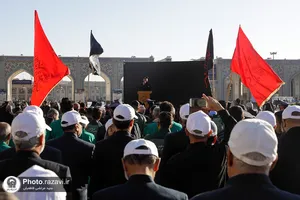 عزاداری خادمان حرم&zwnj; مطهر رضوی در صبح شهادت امام حسن عسکری علیه&zwnj;السلام
