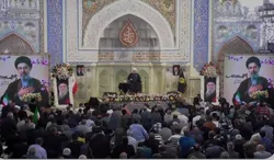 قدرت نظامی و توسل به اهل‌بیت (ع) عامل پیروزی ما در نبرد با استکبار است    