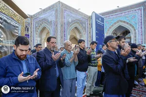 اقامه نماز عید فطر در حرم مطهر رضوی-2