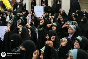 اجتماع دختران دهه هشتادی در حرم مطهر رضوی