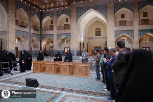 جلسه دفاع از پایان نامه دانشجویان دانشگاه امام رضا علیه&zwnj;السلام در حرم مطهر رضوی
