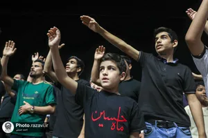 عزاداری زائران عرب زبان در حرم مطهر رضوی