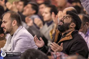 قرائت دعای کمیل با نوای سعید حدادیان در حرم مطهر رضوی