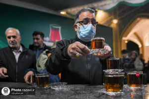 پذیرایی از زائران بارگاه منور رضوی در چایخانه حرم مطهر