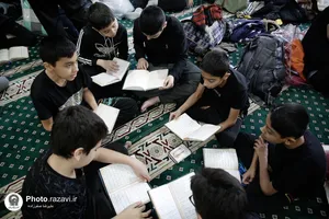 اعتکاف دانش آموزی در مساجد مشهد