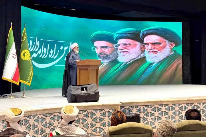 عشایر در صیانت از امنیت و تمامیت ارضی کشور و اقتصاد، سرآمد هستند