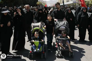پیاده&zwnj;روی جاماندگان اربعین حسینی در مشهد