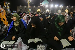 حضور نوجوانان دهه هشتادی در مراسم احیا ماه مبارک رمضان