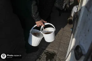 توزیع غذا بین نیازمندان حاشیه شهر مشهد