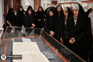 تشرف دانشجویان دانشکده روابط بین&zwnj;الملل وزارت امور خارجه به حرم مطهر رضوی