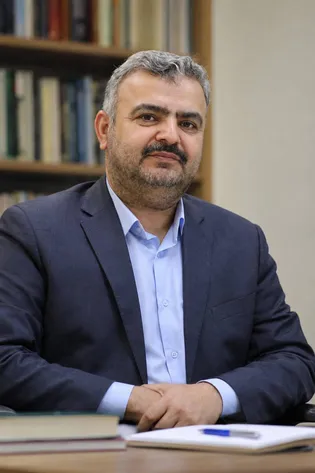 از «مدارس آیات» تا «قبرٌ بطوس»؛ روایتی از غربت امام مهربانی‌ها