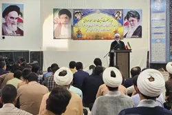 طلاب العلوم الدینیة هم ورثة طريق الأنبياء وأولياء الله في هداية المجتمع