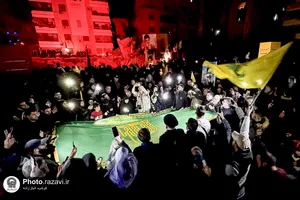 حضور خدام و پرچم گنبد حرم مطهر رضوی در محل شهادت سیدحسن نصرالله