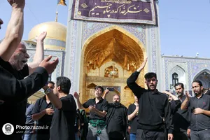 عزاداری روز عاشورای حسینی در حرم مطهر رضوی