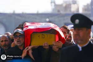 تشییع پیکر حجت&zwnj;الاسلام والمسلمین علی اکبر الهی خراسانی در حرم مطهر رضوی