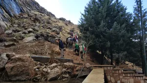 کوهنوردی خانوادگی در سومین سالگرد شهادت سردار دل ها