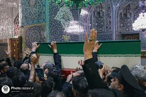 طواف پیکر رهبر شهید