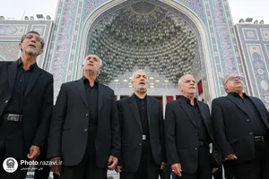 اجرای همخوانی پیشکسوتان مداحی کشور در حرم مطهر رضوی