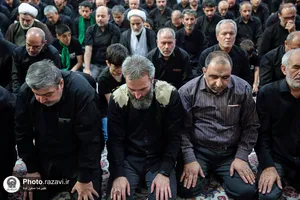 اقامه نماز ظهر عاشورا در حرم مطهر رضوی