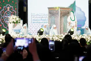 مراسم اهتزاز بزرگ‌ترین پرچم رضوی-٢