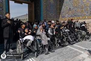 تشرف گروه 205 نفره کوتاه قامتان سراسر کشور به بارگاه منور رضوی