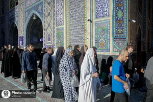 تشرف نخبگان و المپیادی کشور به حرم مطهر رضوی
