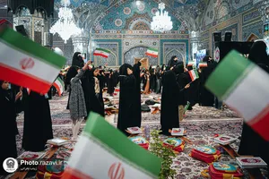ویژه برنامه فرشتگان مقاومت در حرم مطهر رضوی-۱