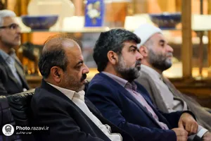 رونمایی از نسخه خطی &laquo;قرآن پنج تفسیره&raquo; از تشیع و تسنن در حرم مطهر رضوی