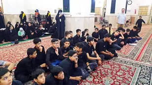 إقامة مراسم السواد وإذن العزاء الخاصة بالزوار الناطقين باللغة الأردیة في الحرم الرضوي الشریف