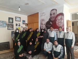 ادای احترام و تکریم مادران و همسران شهدا