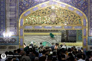 حال و هوای حرم مطهر رضوی در شب عید غدیر