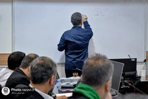 نشست تخصصی ادعیه&zwnj;خوانان و مداحان حرم مطهر رضوی