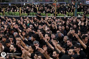 مراسم چهارپایه خوانی در حرم مطهر رضوی شب شهادت امام رضا علیه&zwnj;السلام 