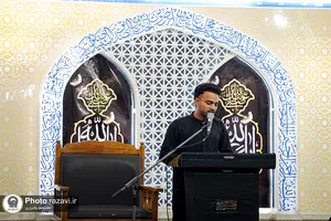عزاداری زائران اردوزبان در حرم مطهر رضوی
