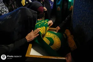اطعام ٣٠٠ زن آسیب دیده اجتماعی با غذای متبرک امام رضا علیه&zwnj;السلام