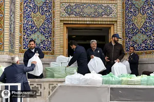 بسته&zwnj;بندی افطاری سبک در حرم مطهر رضوی