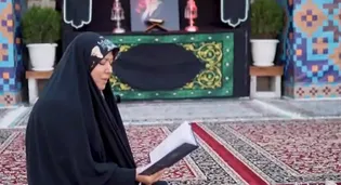 شب قدر و زیارتی به نیابت رهبر شهیدمان توسط مردم در حرم امام رضا(ع)